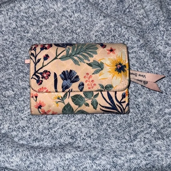 Vera Bradley Women's Cotton RFID Riley Compact Wallet Paradise Coral - Picture 2 of 8